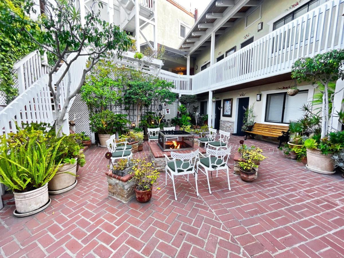 Catalina Courtyard Suites Авалон Экстерьер фото