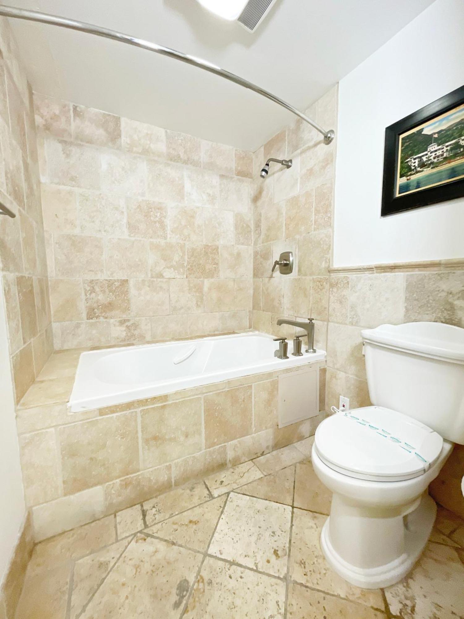 Catalina Courtyard Suites Авалон Экстерьер фото