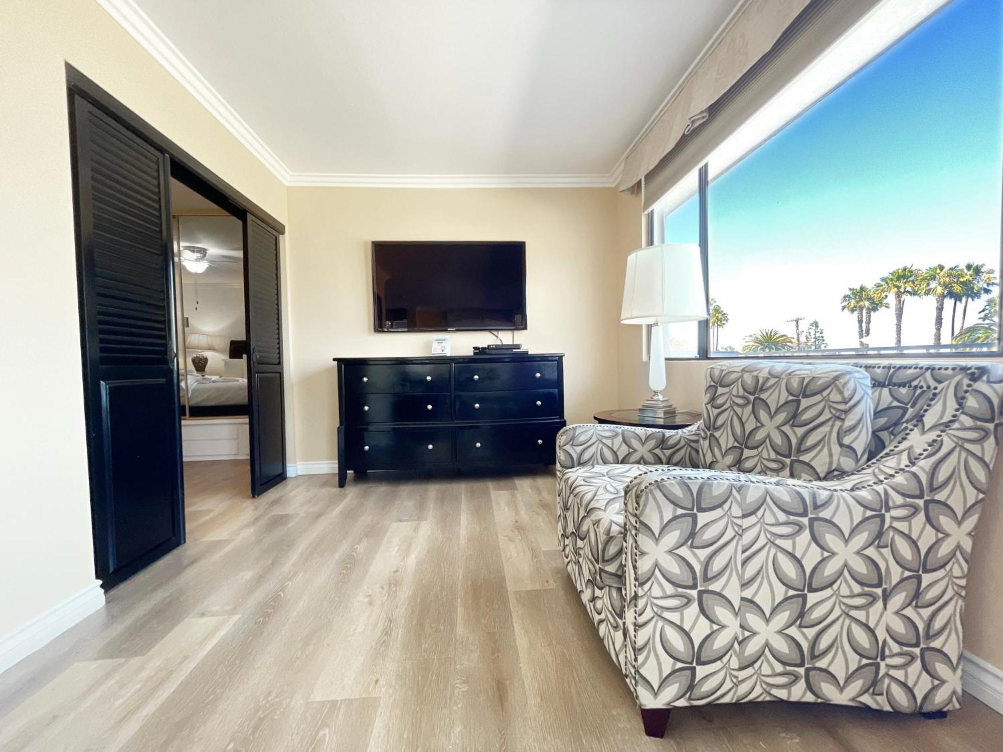 Catalina Courtyard Suites Авалон Экстерьер фото