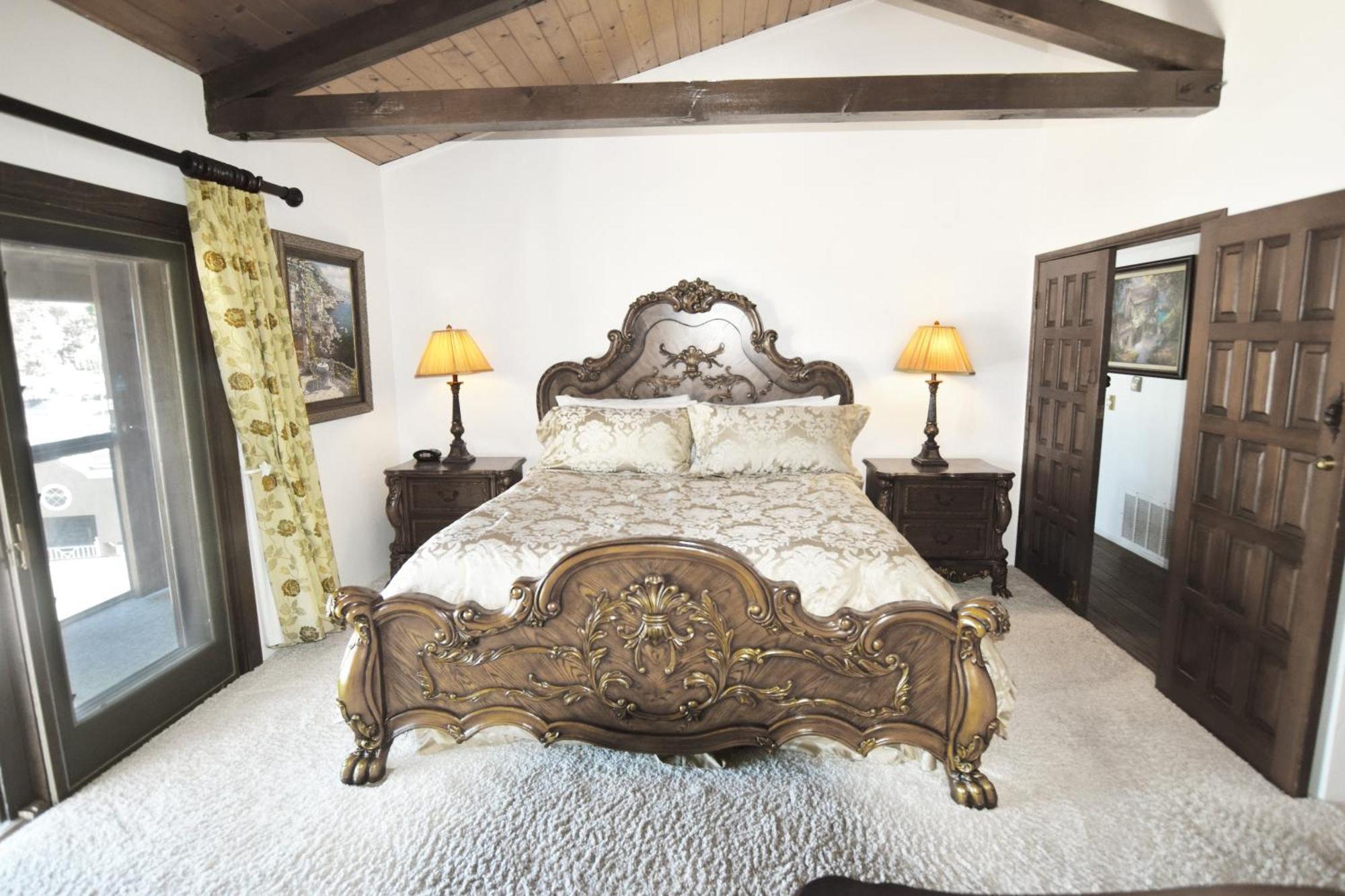 Catalina Courtyard Suites Авалон Экстерьер фото
